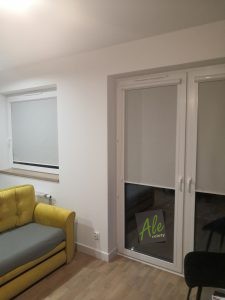 Szare rolety materiałowe - okno i drzwi